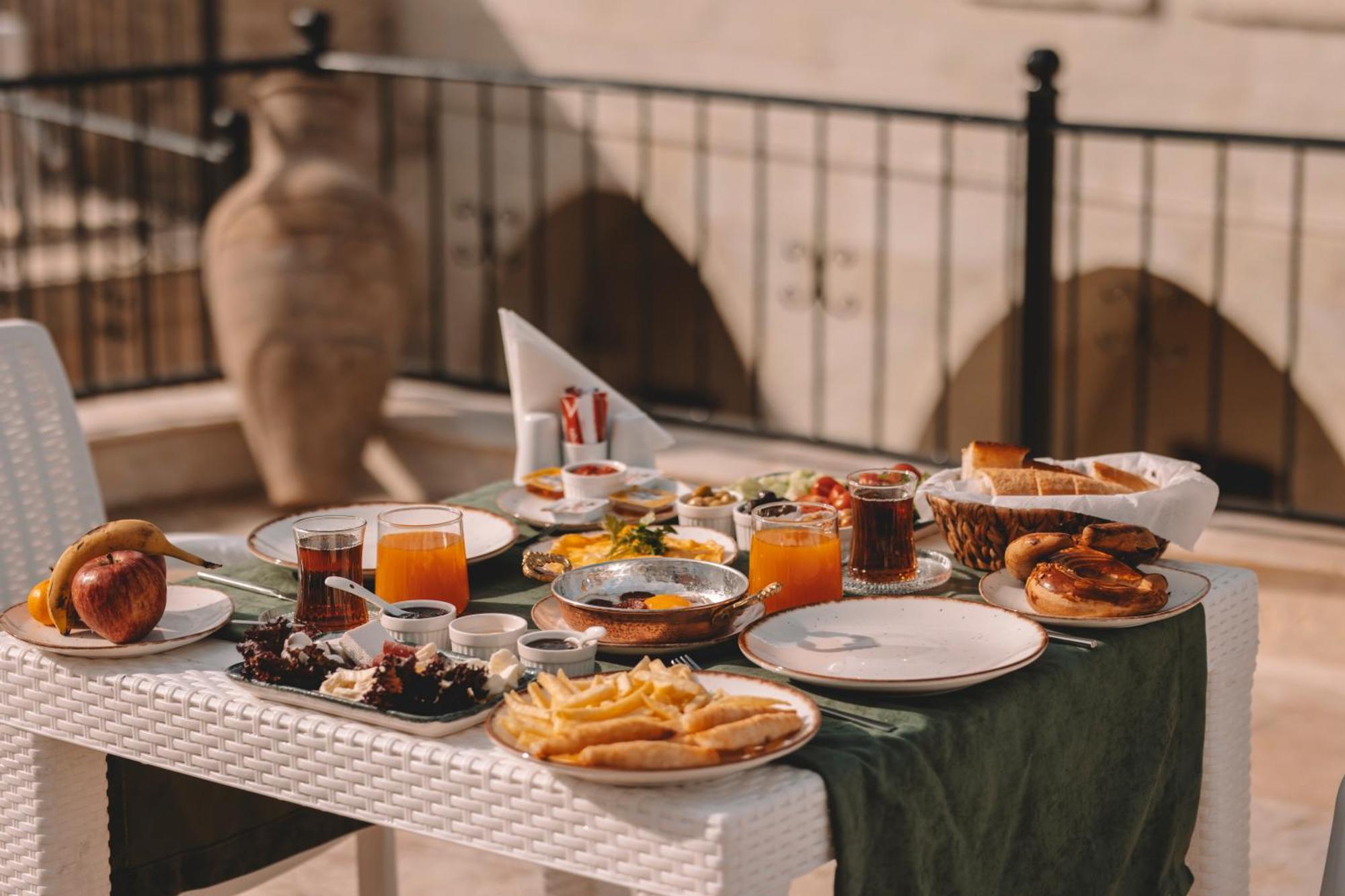 Daphne Cave Hotel 아바노스 외부 사진