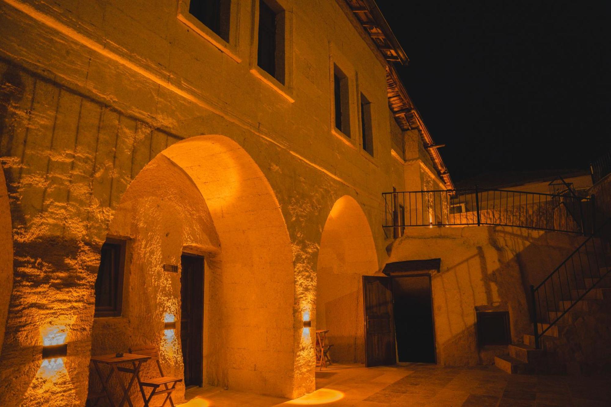 Daphne Cave Hotel 아바노스 외부 사진
