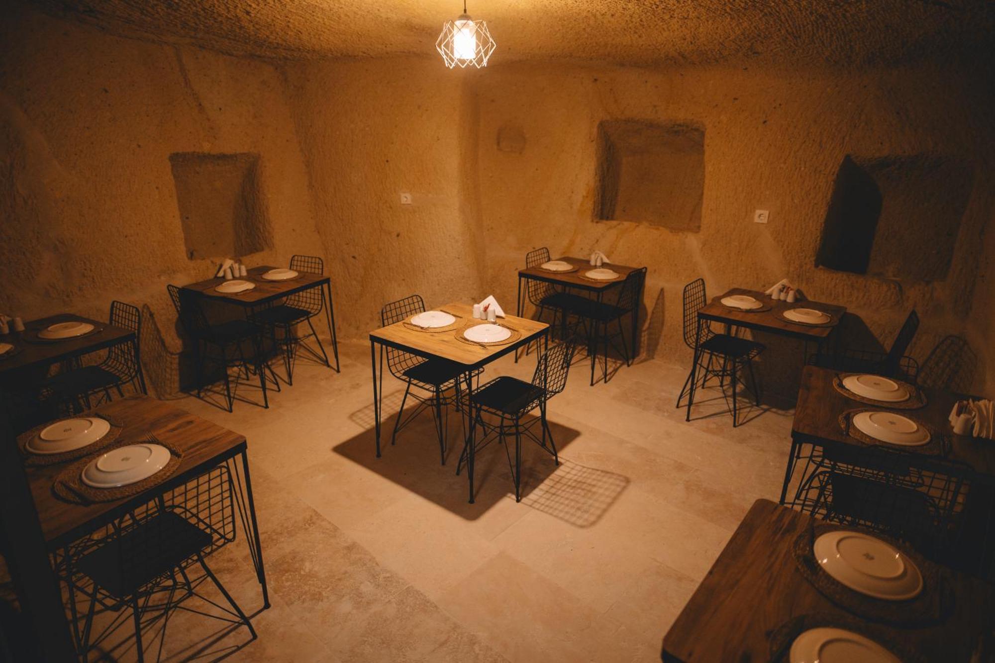 Daphne Cave Hotel 아바노스 외부 사진
