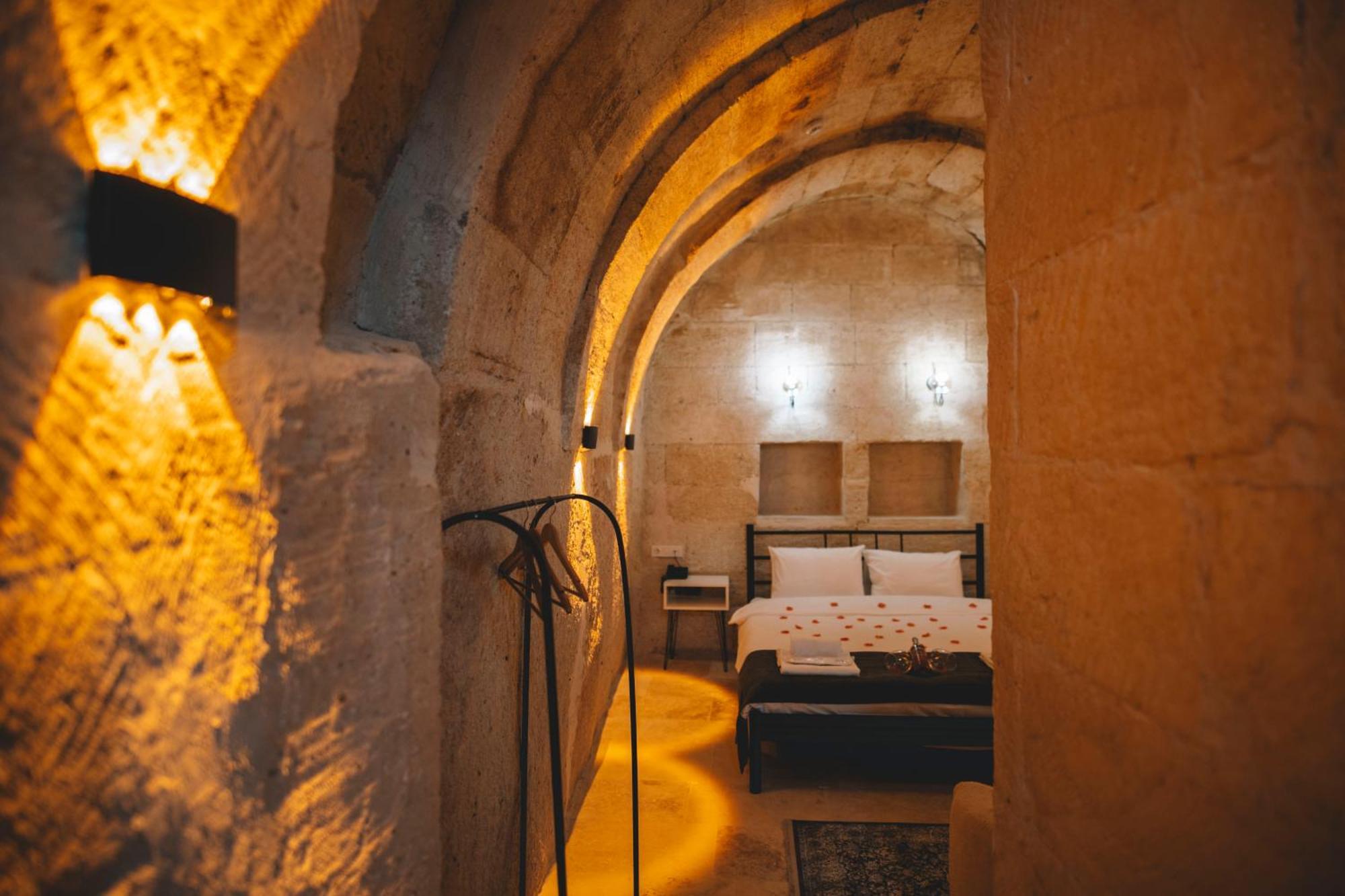 Daphne Cave Hotel 아바노스 외부 사진
