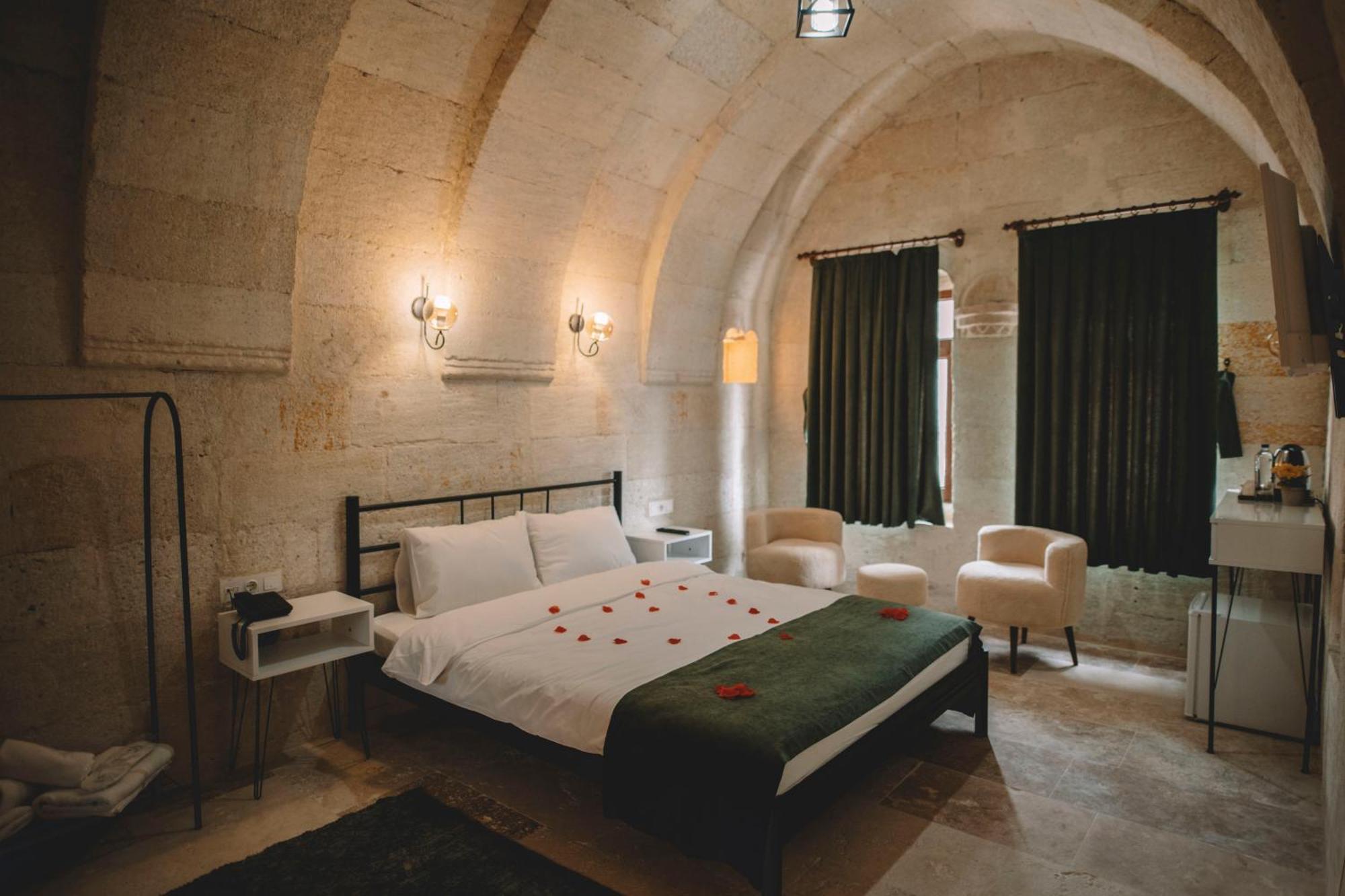 Daphne Cave Hotel 아바노스 외부 사진